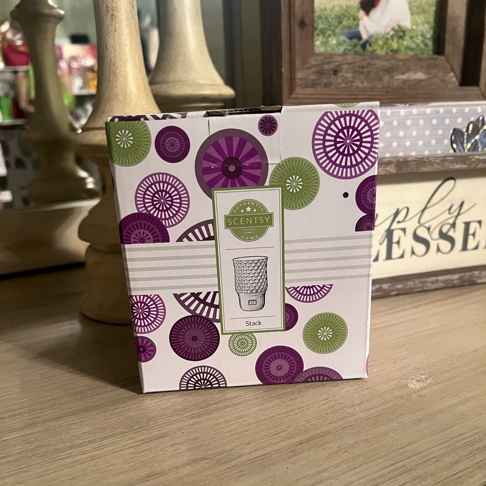 Scentsy Wall Plug In Diffuser Stack NEW - Picture 2 of 2
